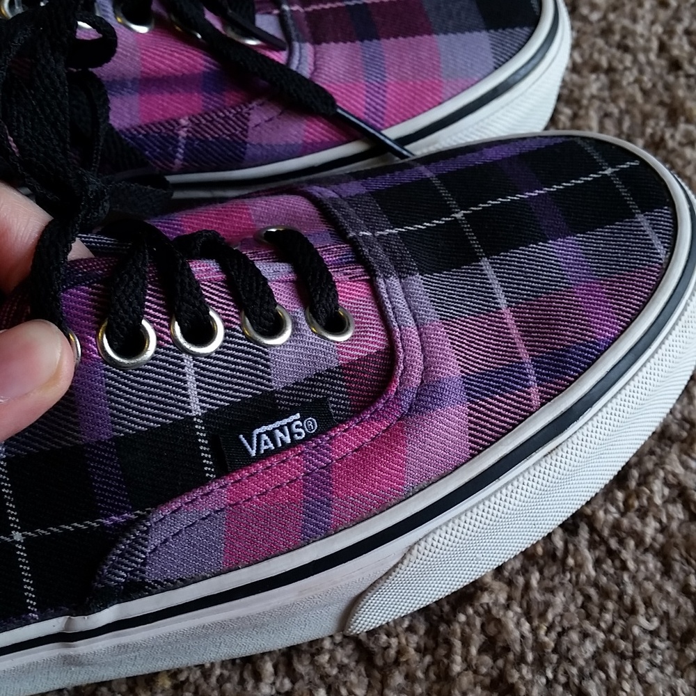 Vans Plaid Patterned Shoe Mens 6.5  or Womens 8